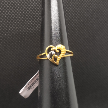 heart shape gold ring by S.P. Jewellers