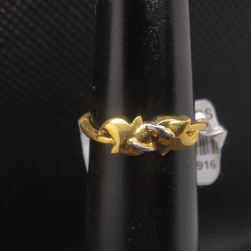 gold ring by S.P. Jewellers