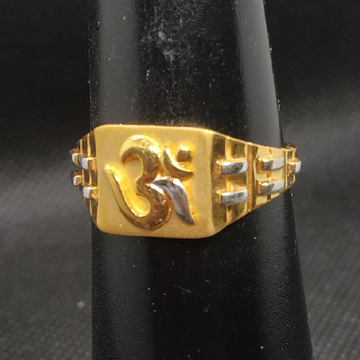 Jen's Om design ring by S.P. Jewellers