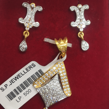 diamond Pendant set by S.P. Jewellers