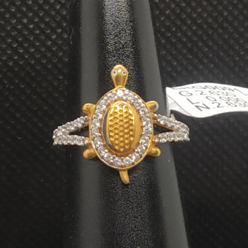 gold diamond ring by S.P. Jewellers