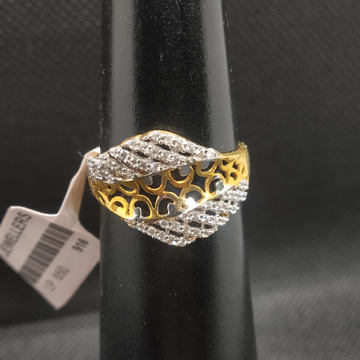 Gold diamond ring by S.P. Jewellers