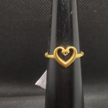 heart shape gold ring by S.P. Jewellers