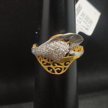 gold diamond ring by S.P. Jewellers