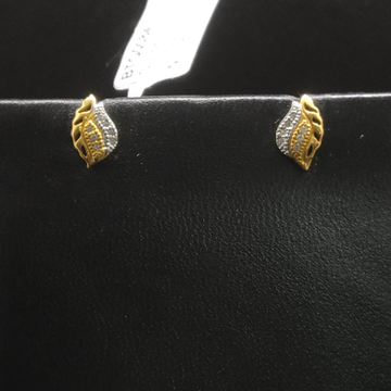 gold diamond earrings by S.P. Jewellers