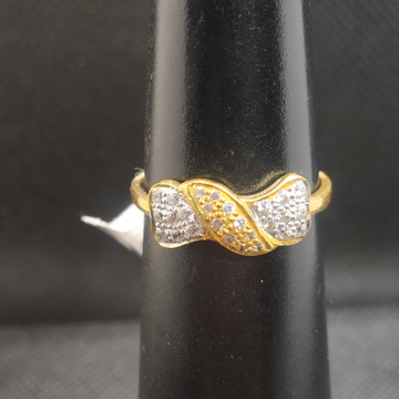 gold diamond ring by S.P. Jewellers