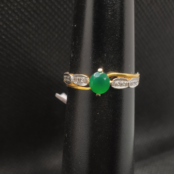 green stone Women ring by S.P. Jewellers