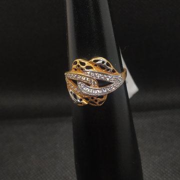 gold diamond ring by S.P. Jewellers