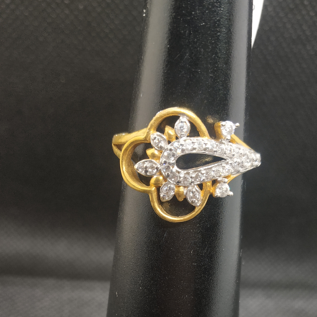 gold diamond ring