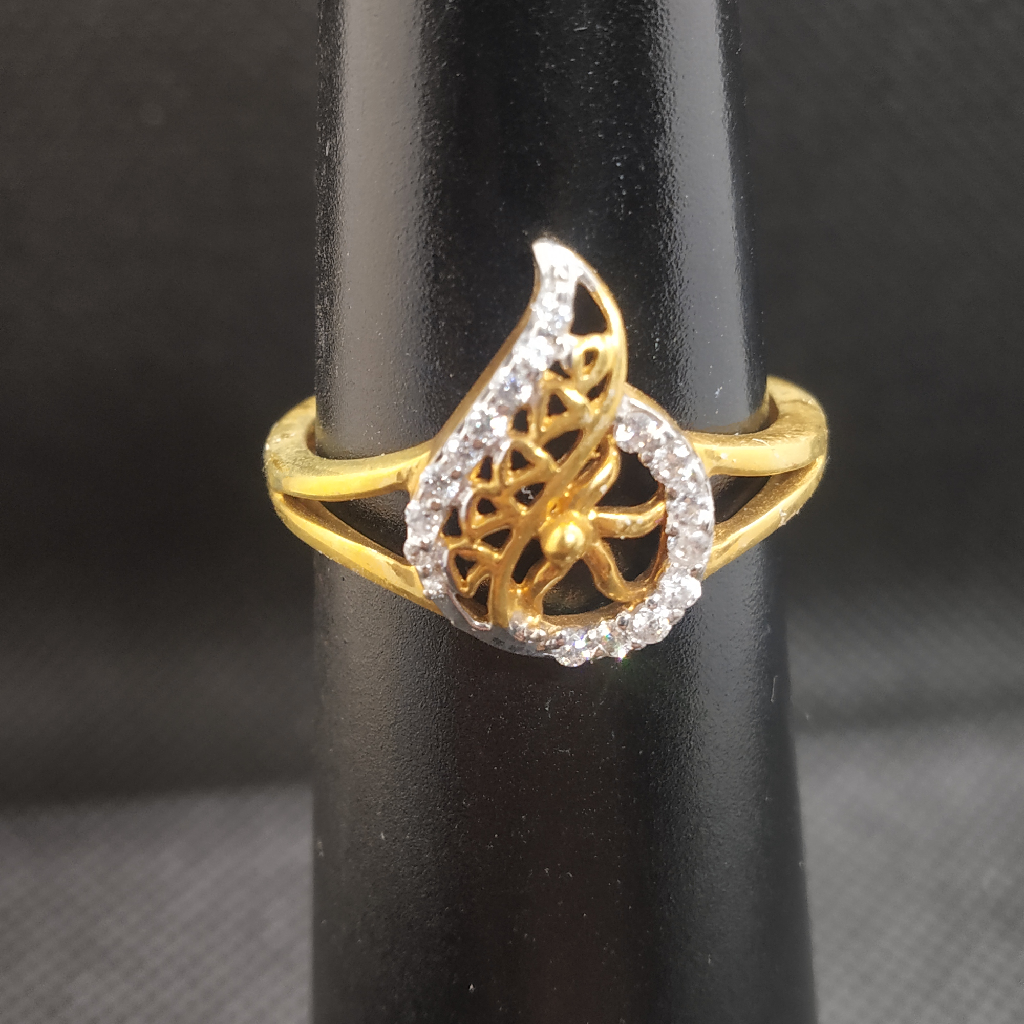 gold diamond ring