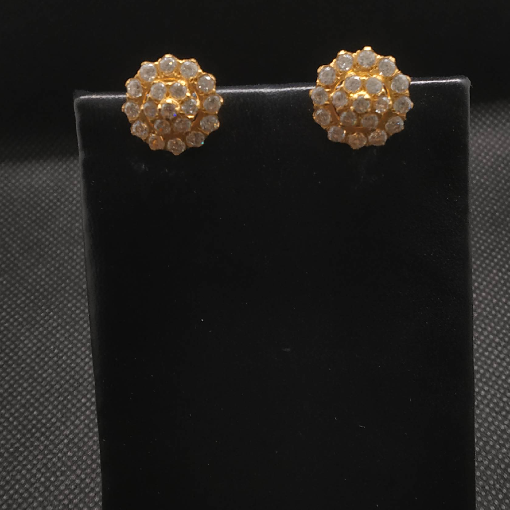 Diamond earrings gold