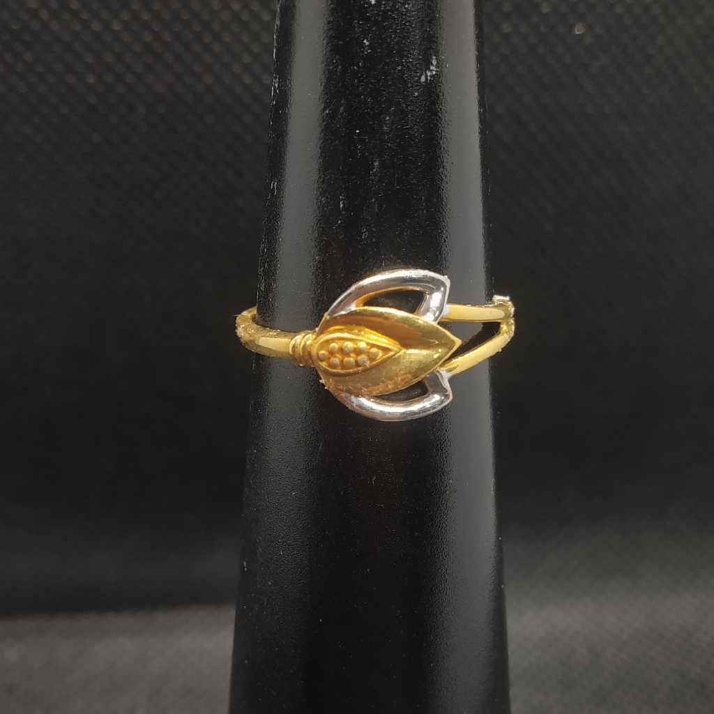 lotus design gold ring